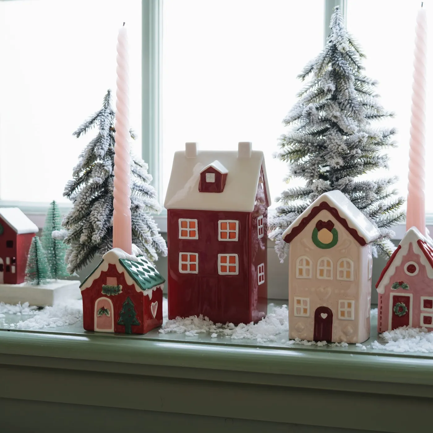 Pink Christmas house 15 cm porcelain | It's all about Christmas