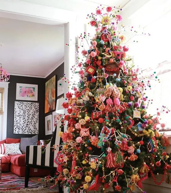Pink Colors Romanticizing Modern Christmas Decor, 35 Creative Holiday Decor  Ideas