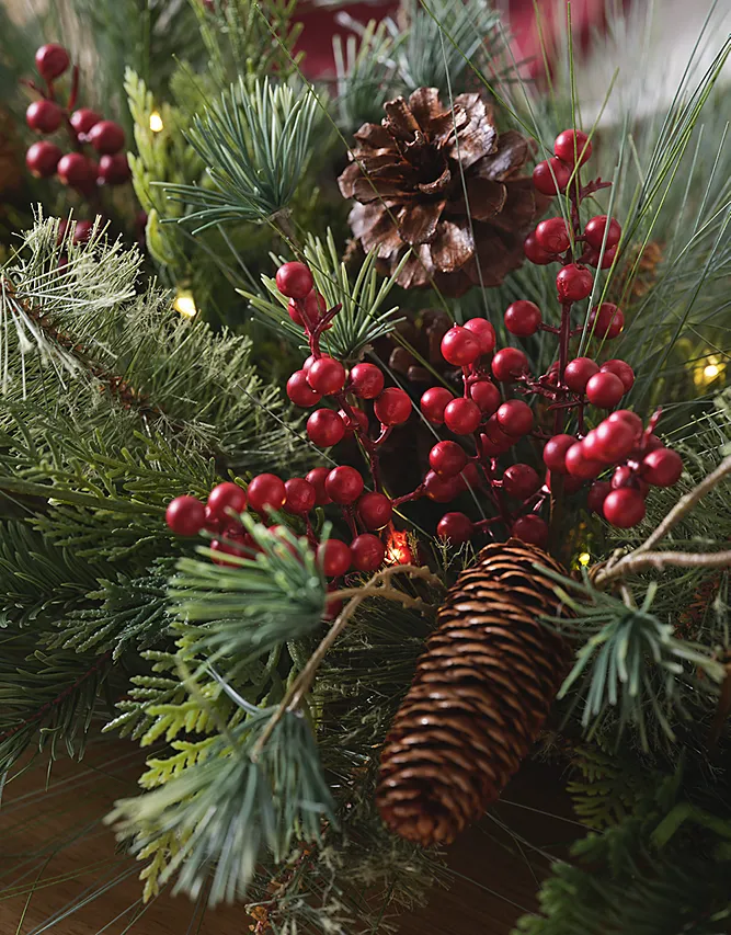 Pre-Lit Red Berry Garland – 250cm | Christmas Wreaths & Garlands | ...