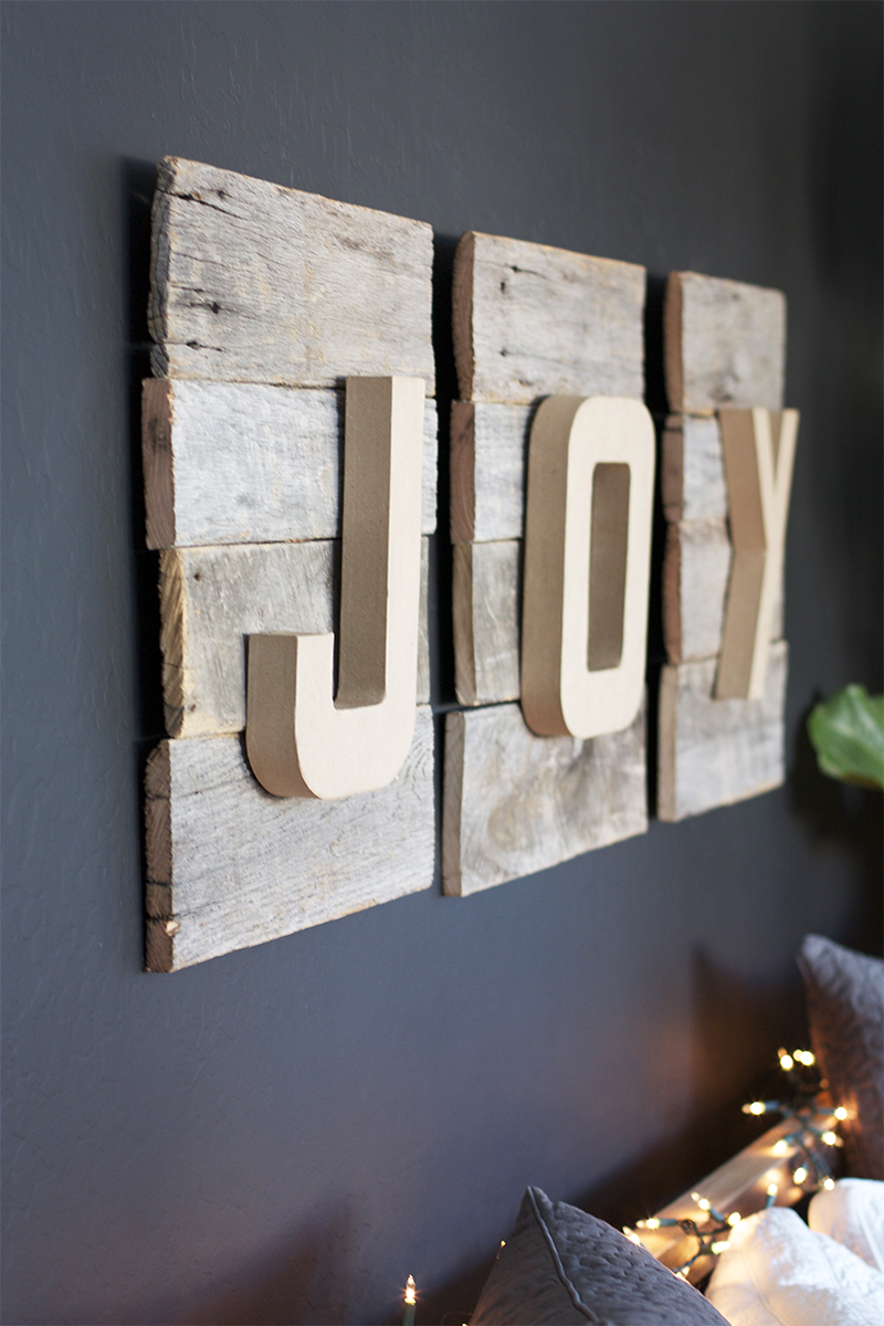 Reclaimed Wood DIY Christmas Sign — Kristi Murphy | DIY Blog