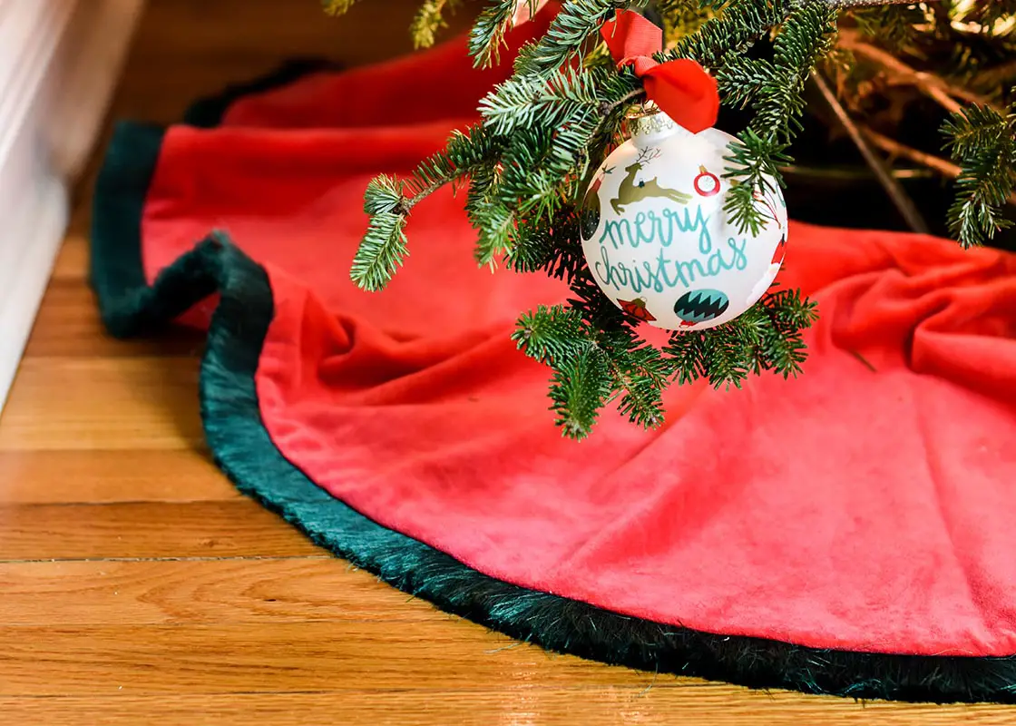 Red Velvet Tree Skirt | Christmas Home Décor | Coton Colors