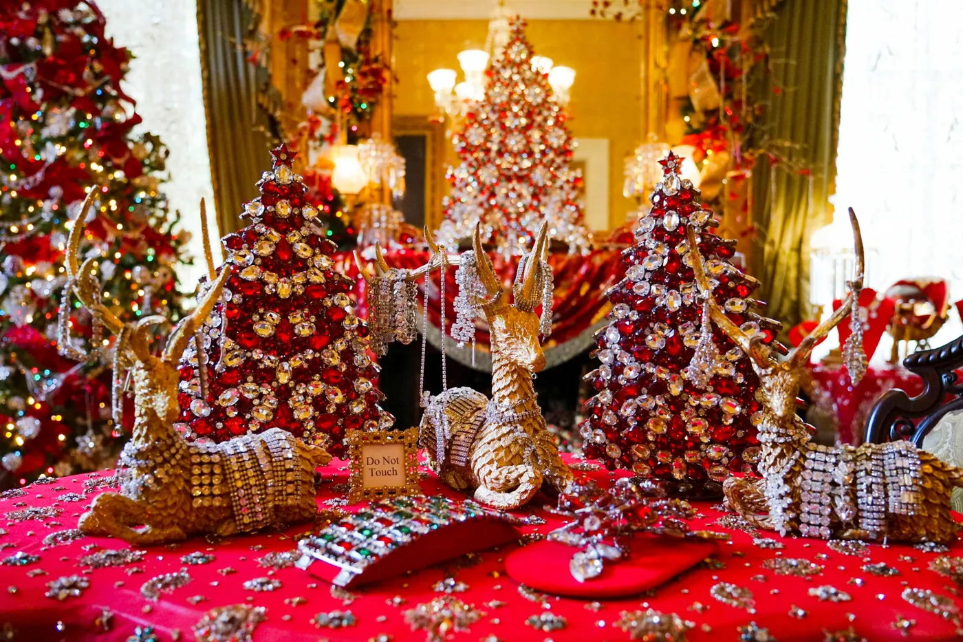 RESTORING BEAUTY: Hyland restores rare piece from 'Gone With...
