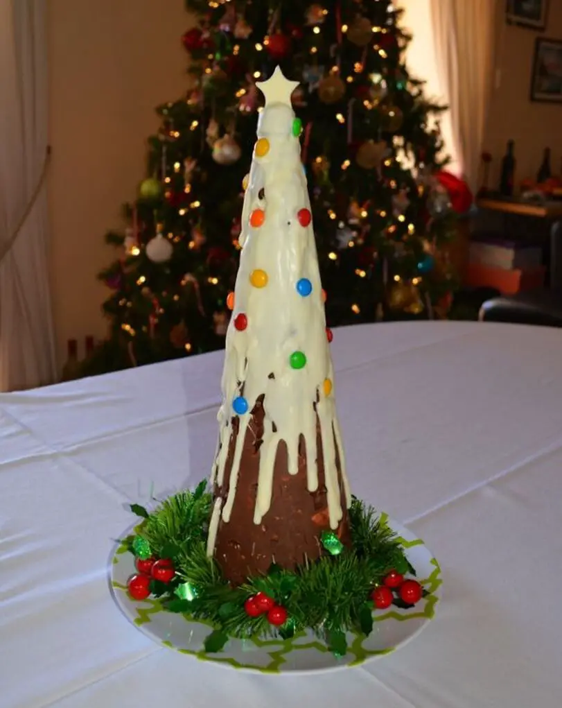 Rocky Road Christmas Tree - What's Cooking Ella