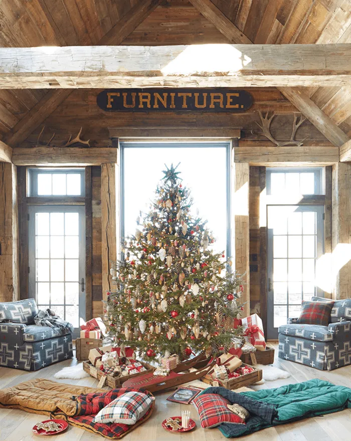 rustic-christmas-tree-countryliving | Mountain Modern Life
