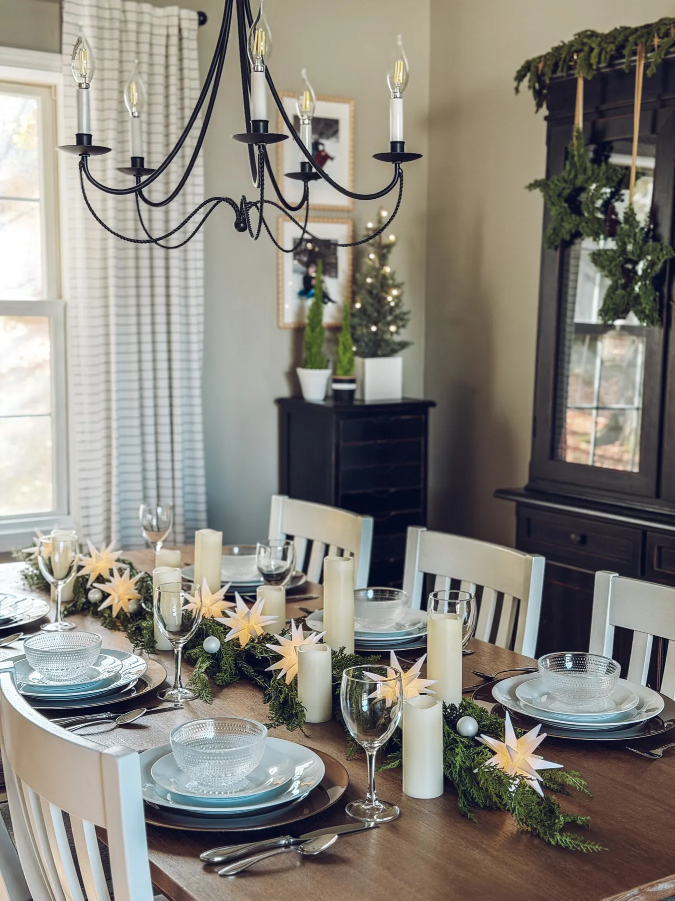 Rustic Elegant Christmas Centerpiece Idea: A Step-by-Step Christmas Center Piece