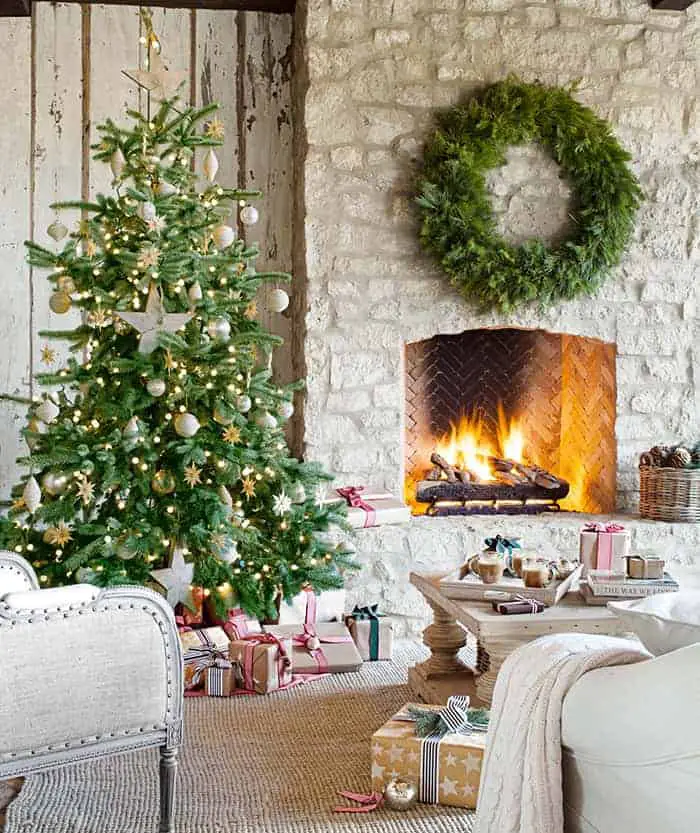 rustic-neutral-christmas-tree-countryliving | Mountain Modern Life