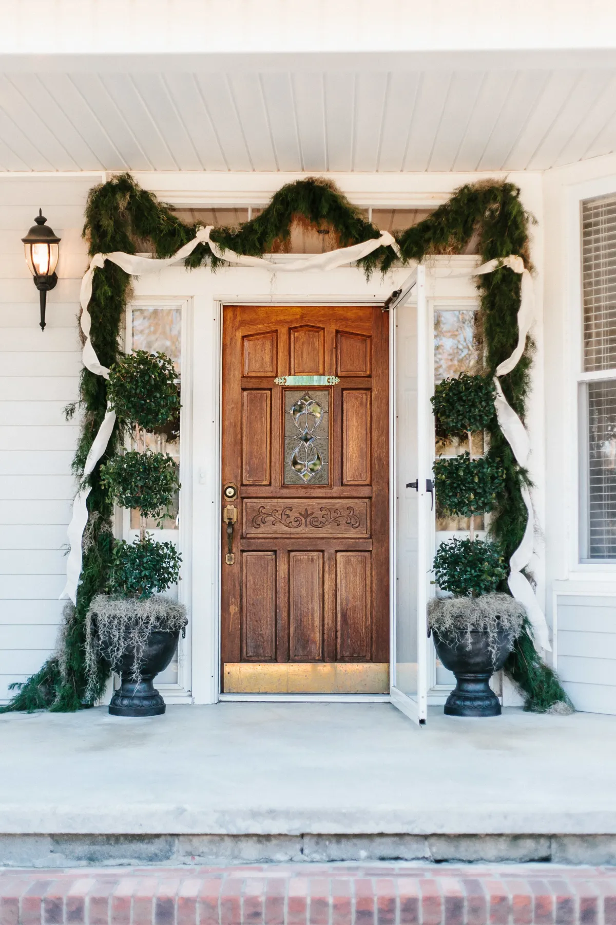 Rustic Winter Woodland Wedding in Georgia by Mark Williams Studio — A  Lowcountry Wedding Blog & Magazine - Charleston, Savannah, Hilton Head,  Myrtle Beach