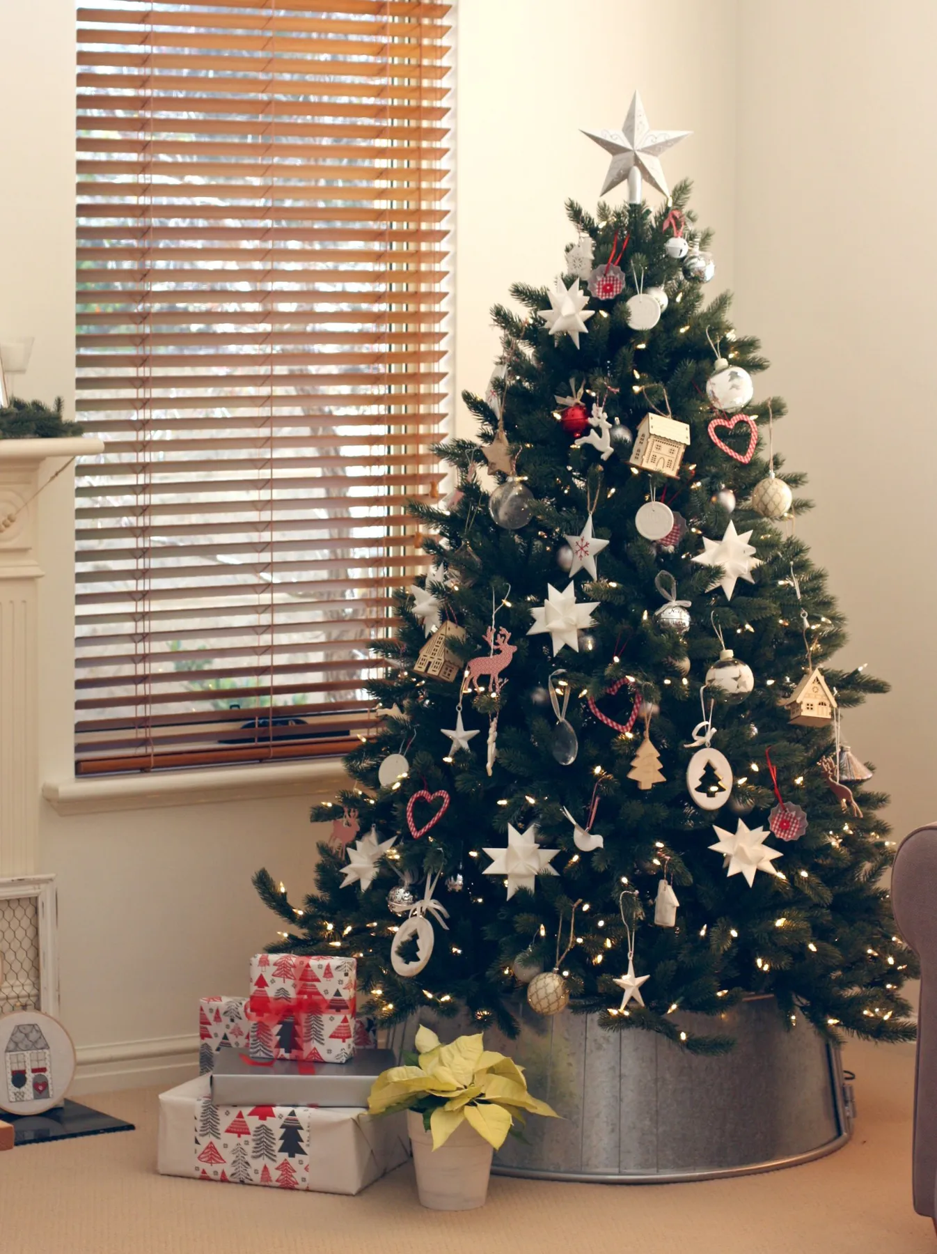 Scandinavian Christmas Decorating - A Spoonful of Sugar