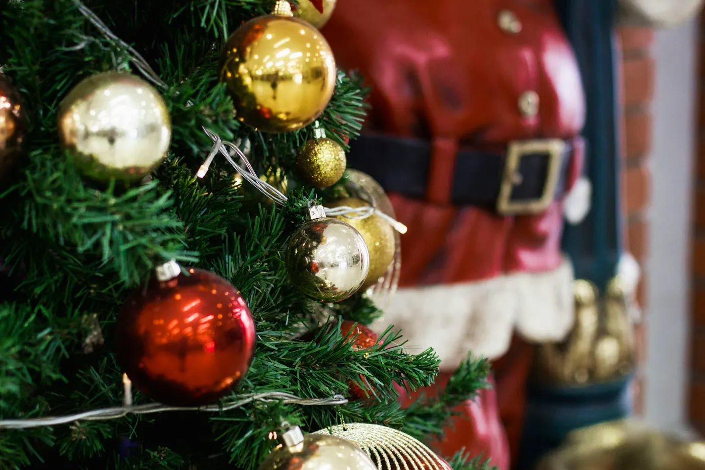 Silver, gold, and red bauble Christmas tree decor - Free Photo on Unsplash