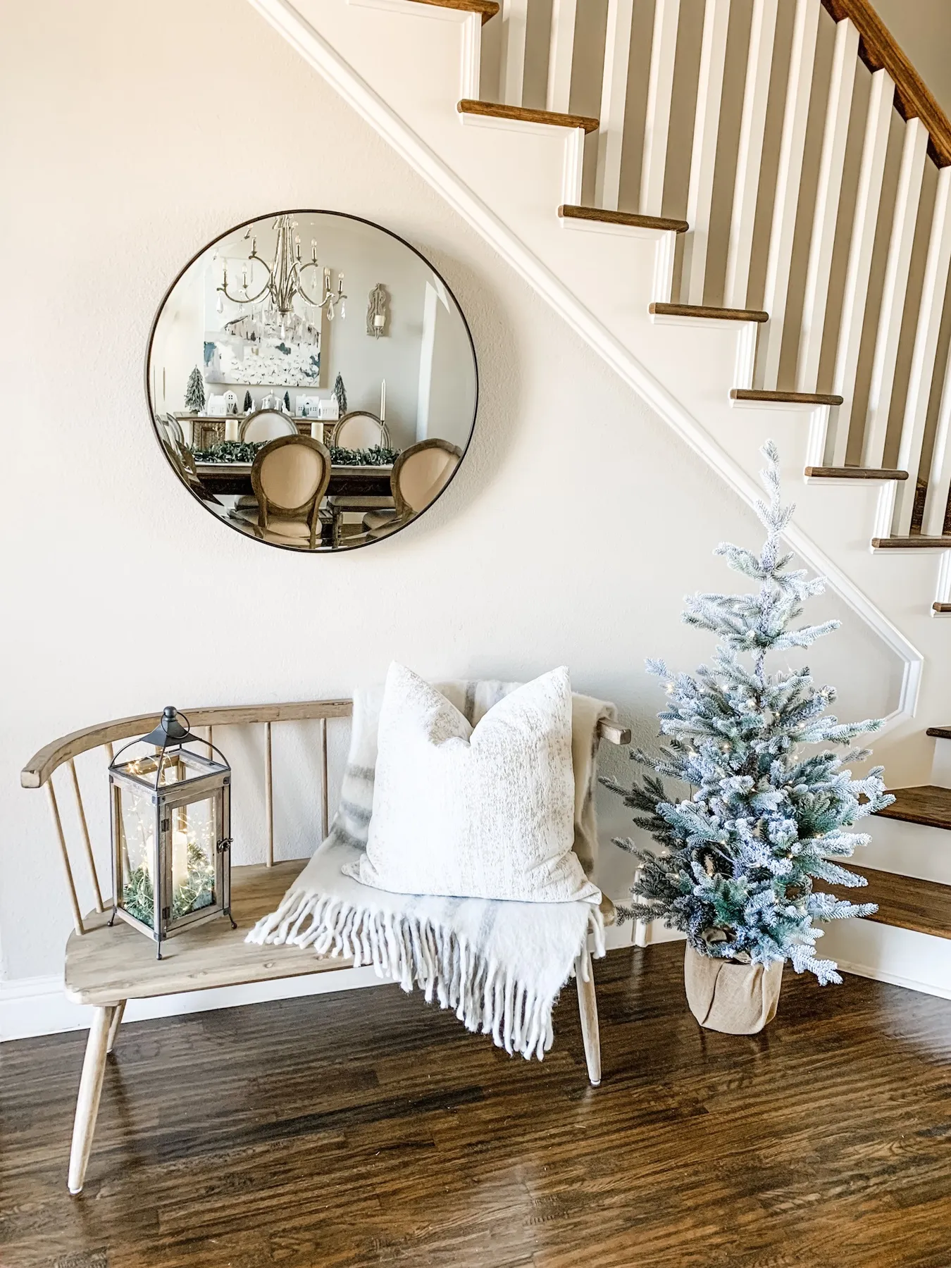 Simple and Neutral Christmas Home Decor - A Poised Perspective