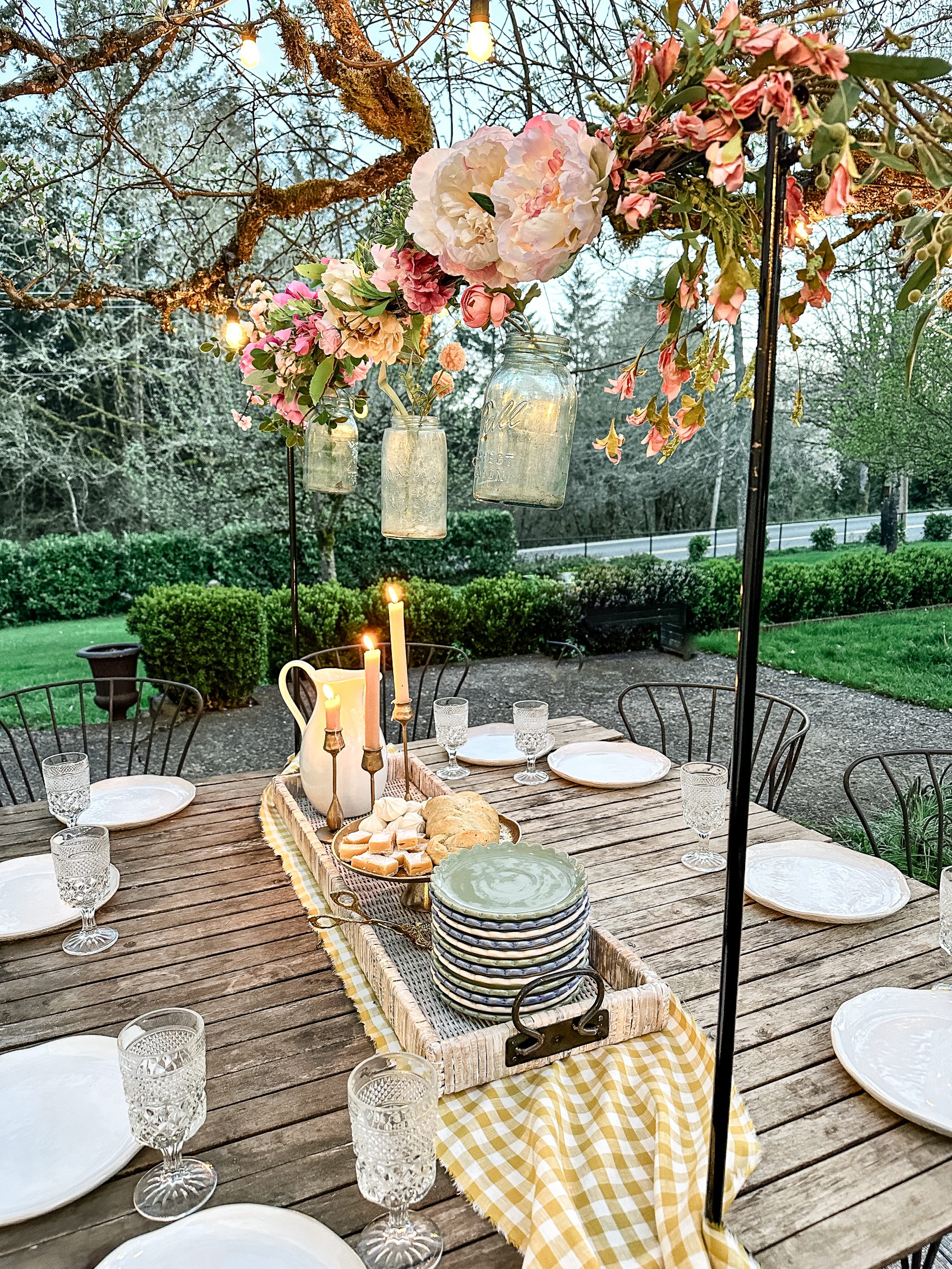 Simple French Country Table Setting – Hallstrom Home