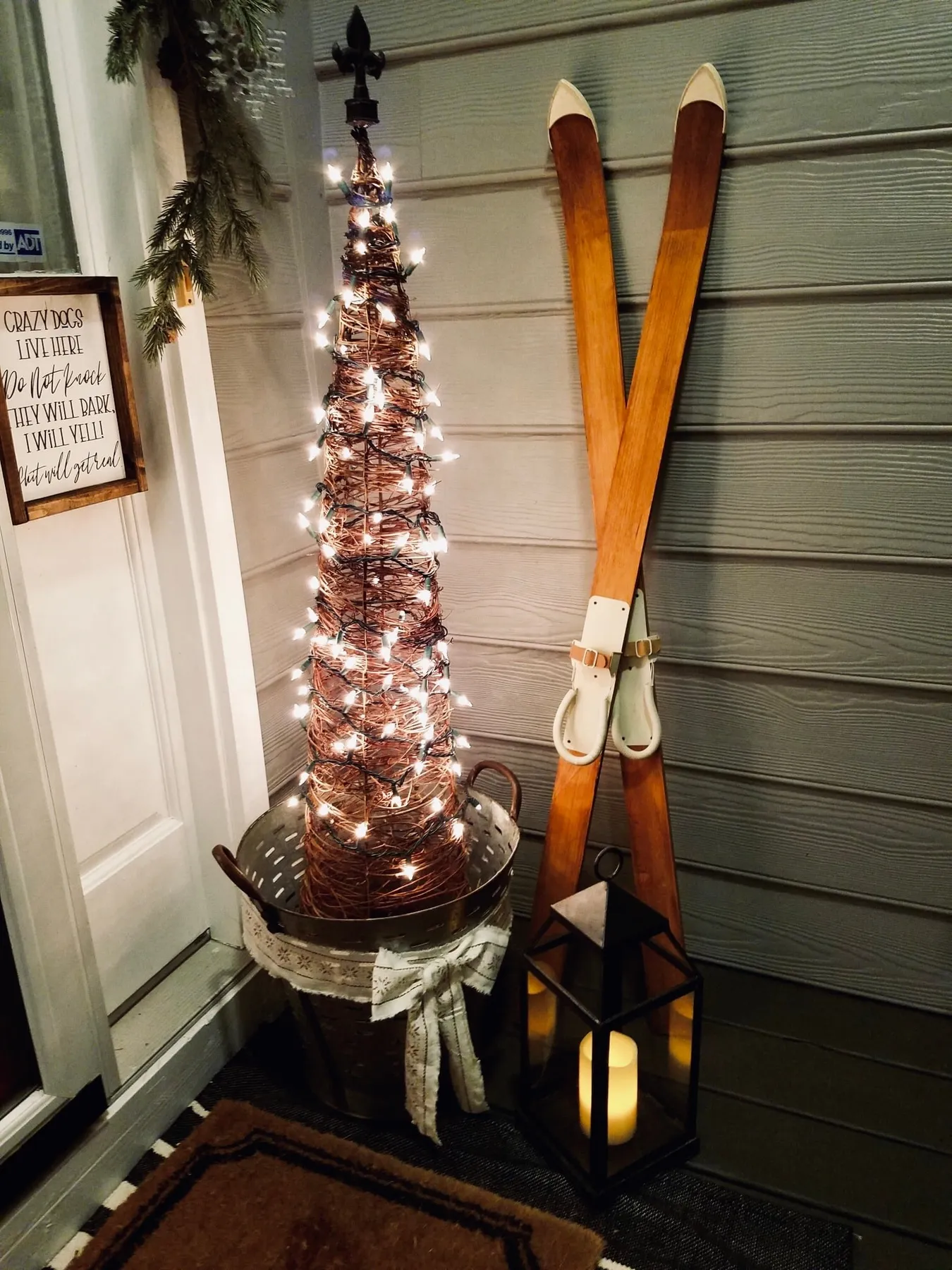 Simple outdoor rustic holiday porch - Cribbs Style