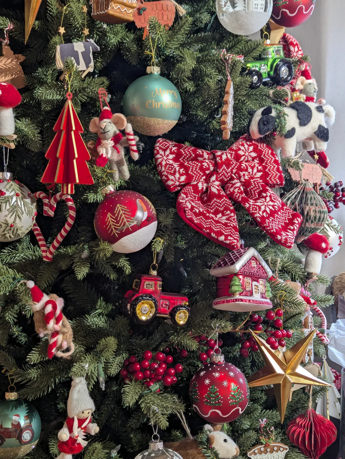 Stagsden Christmas Trees, Shop and Decorations