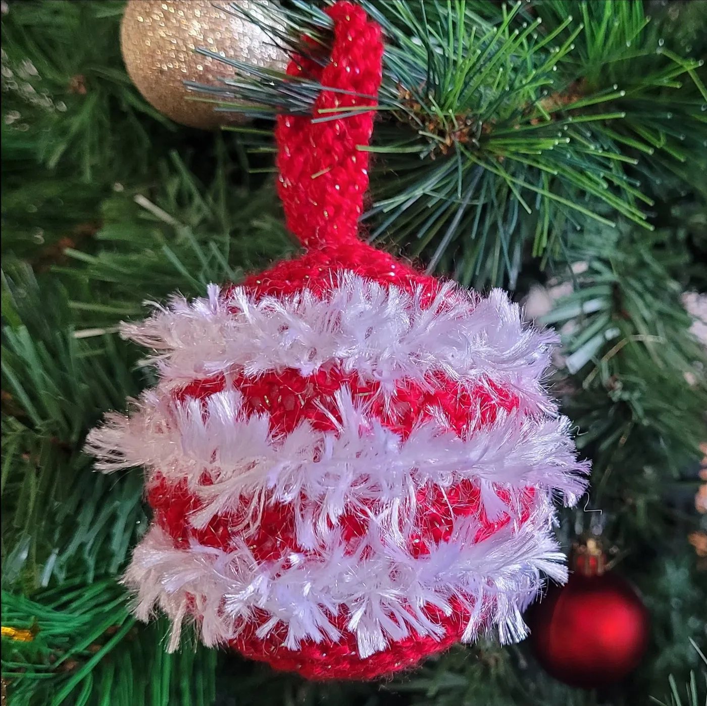 Striped bauble Christmas tree decoration knitting pattern using 8 ply –  Clever Hands Knitting