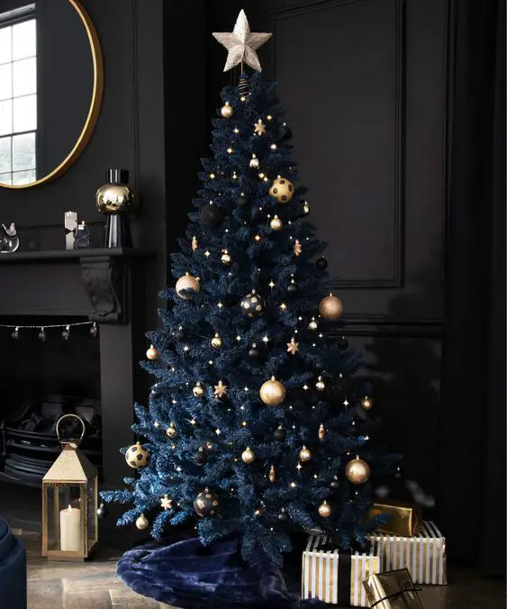 Stunning Black Christmas Tree Ideas