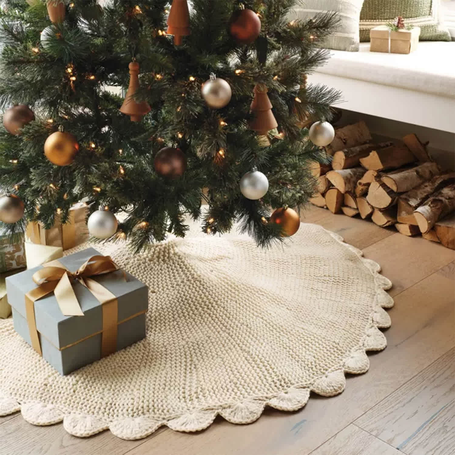 Target Is Selling a Classic Holiday Tree Skirt That Looks Vintage |  Apartment Therapy