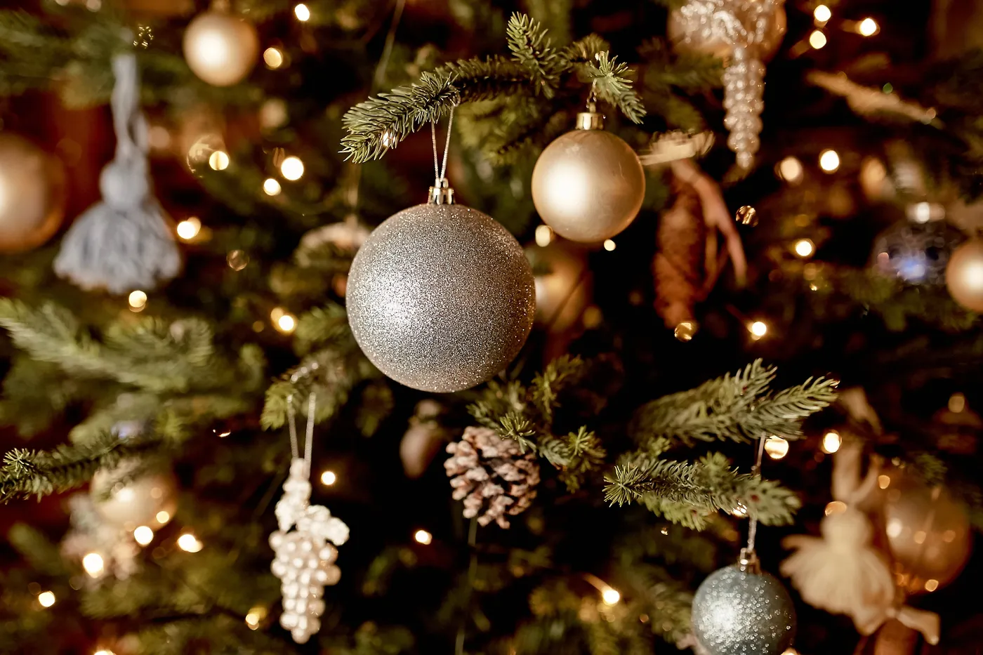 The Best Christmas Tree Ornaments for Every Style – Creekside Christmas