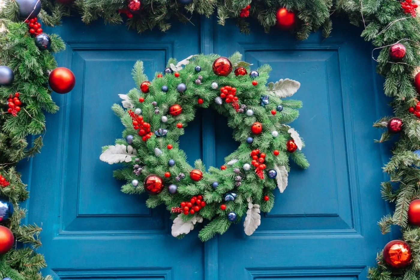 The Best Christmas Wreaths of 2025 - Picks by Bob Vila