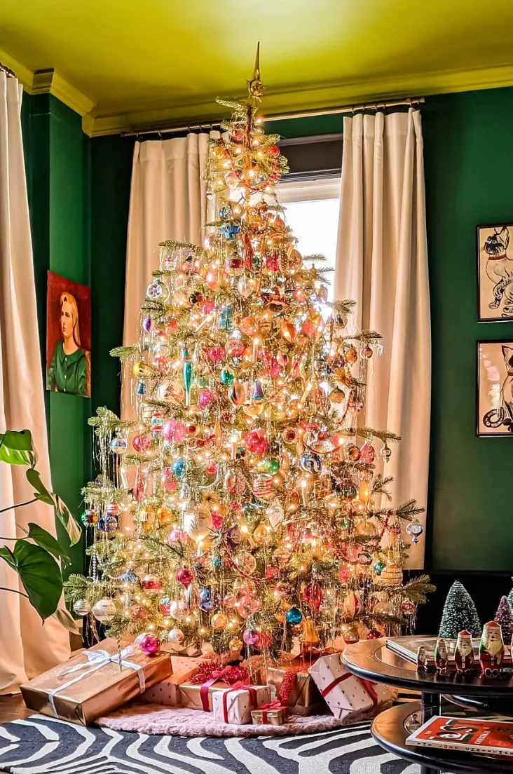 The Christmas Tree Decorating Ideas that are Inspiring Me this Year - Making it in the Mountains