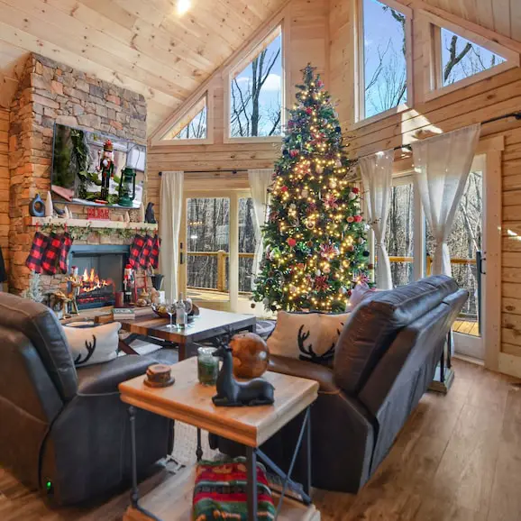 The Tipsy Bear Cabin Reviews, Deals & Photos 2026 - Expedia.com