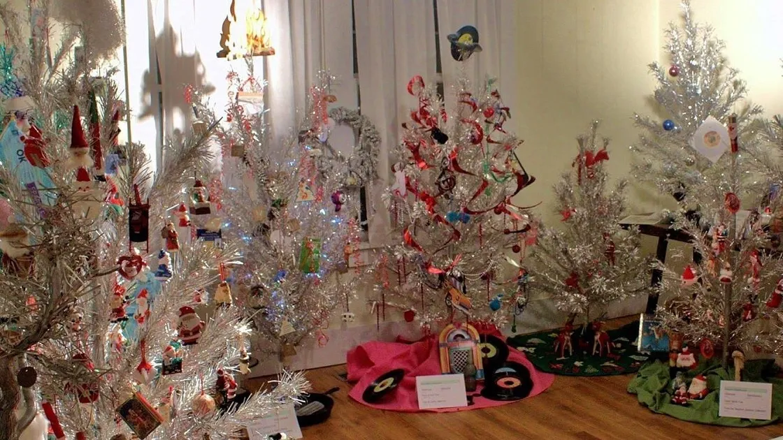 The Tookany Valley Chronicles: Aluminum Christmas Trees - Glenside Local