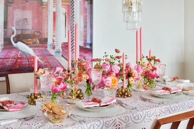 Timeless Elegance: Crafting the Perfect Mother's Day Brunch Table Deco
