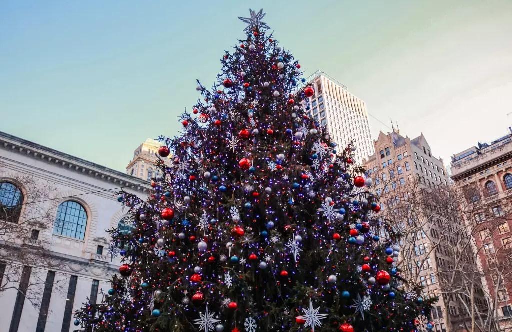 Tips for Christmas in NYC 2026: Decorations, Events & More