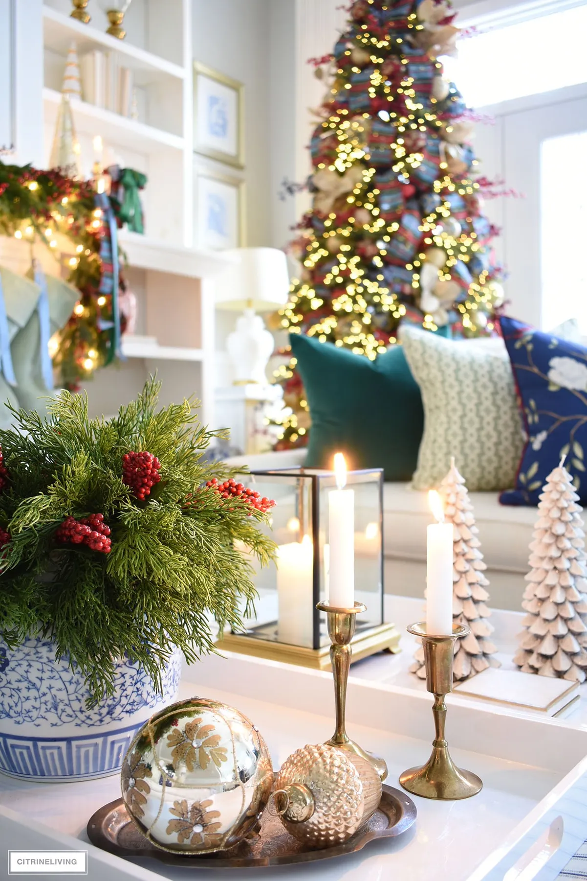 Traditional Christmas decor in our living room | CITRINELIVING