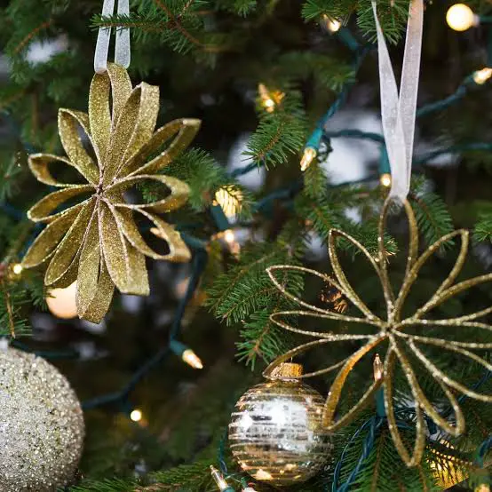 Upcycle Paper Towel Rolls Into Christmas Tree Ornaments | HGTV