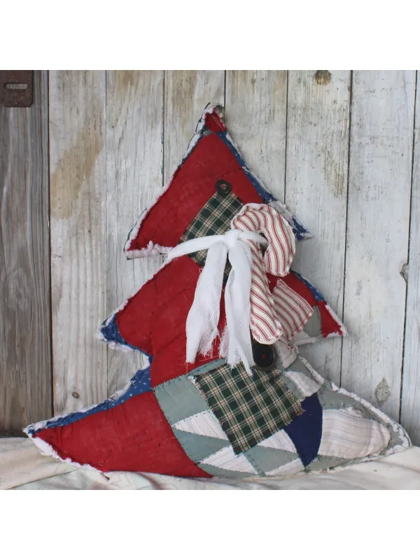 Upcycle Vintage Quilt Christmas Tree Pillow | Kenzie's Cottage