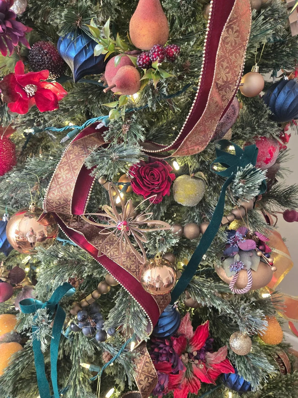 Victorian Christmas Tree