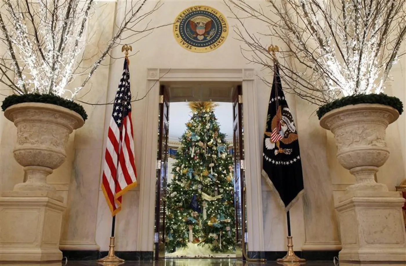 White House Christmas decor