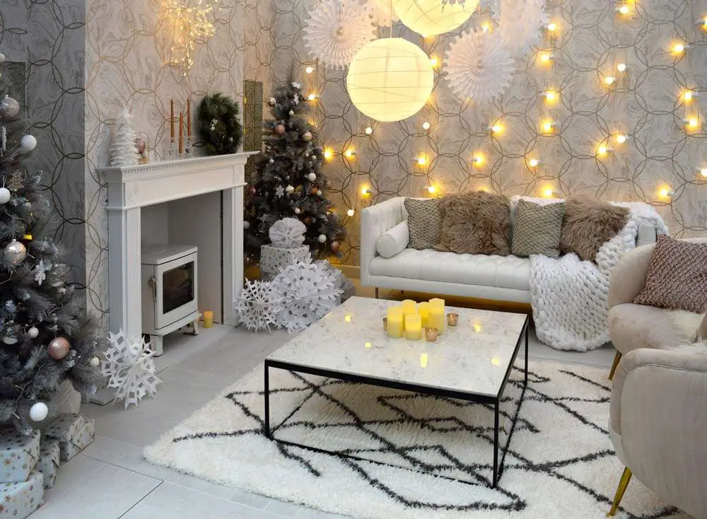 Winter Chic Christmas Day Living Room - Walls and Floors