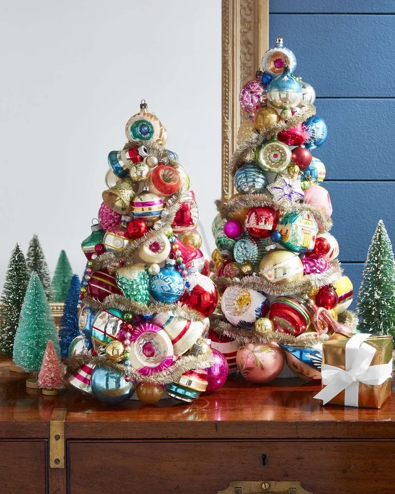 Xmas Merchant Tree Table Decoration / Holiday Tablesape Using Mini Christmas 2026 Centerpiece